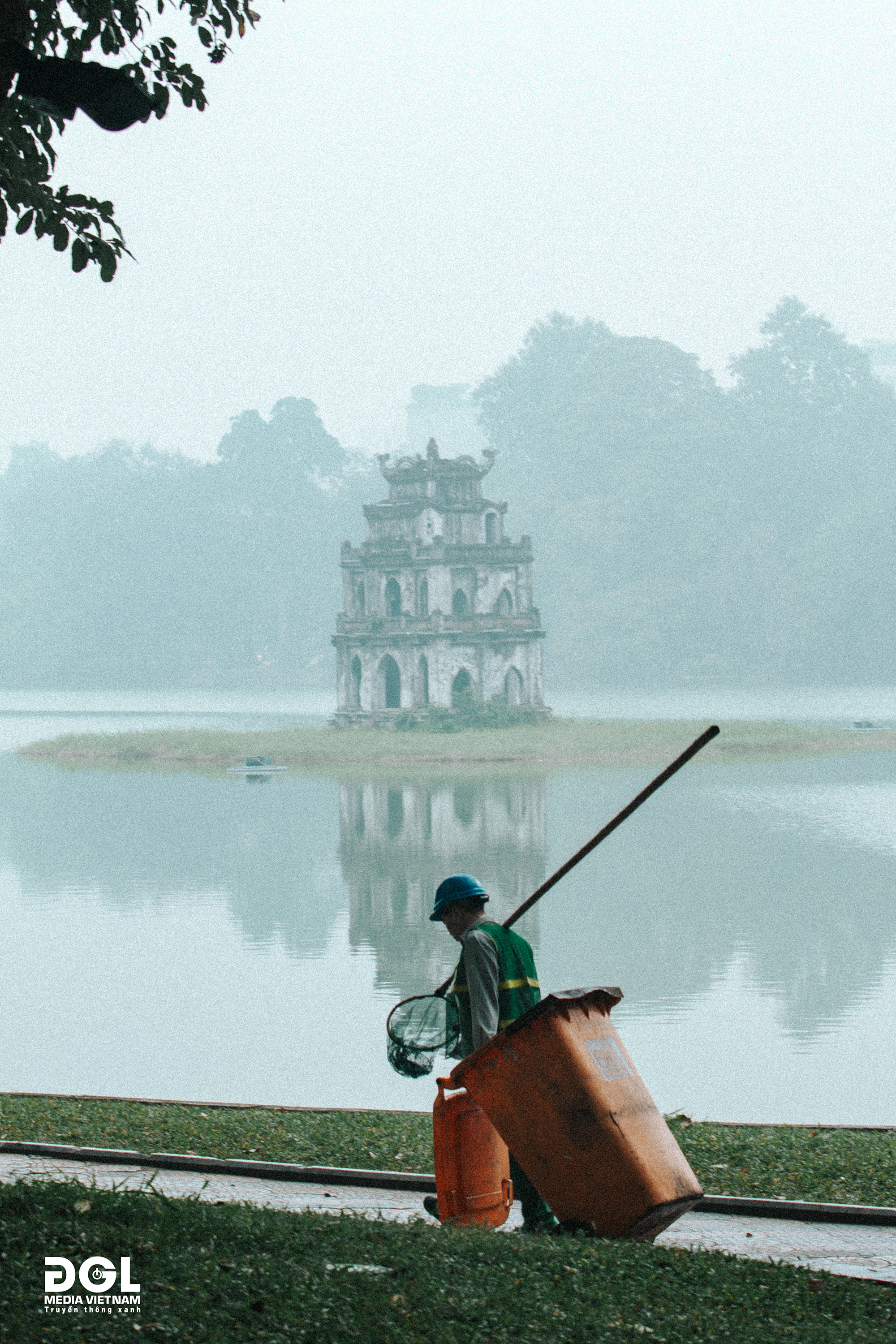 Quanh Hồ Hoàn Kiếm (2)